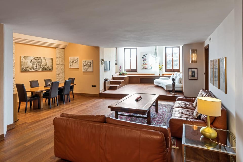 Living room, Seating area, Dining area