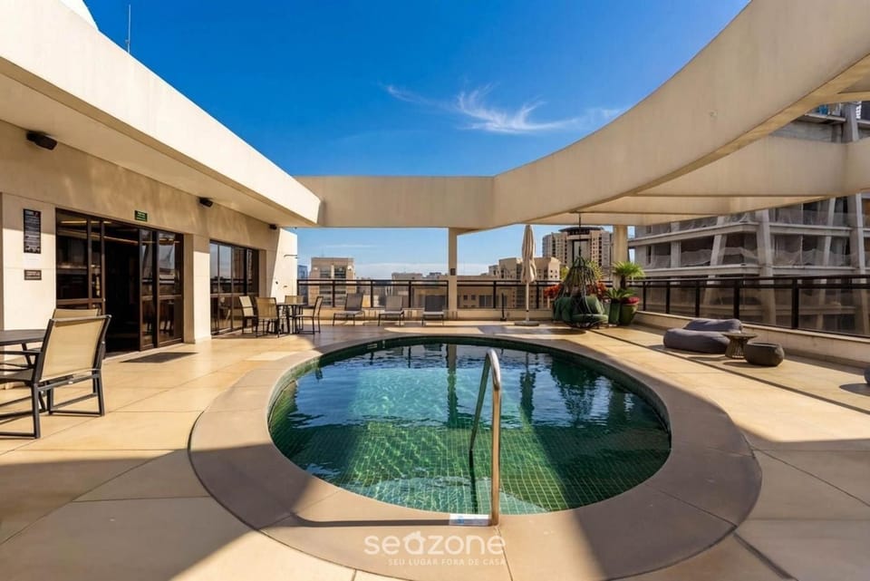 Balcony/Terrace, City view, Swimming pool