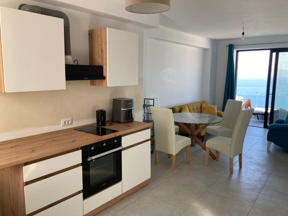Pool&Rooftop Apartment Apartment in Sarandë