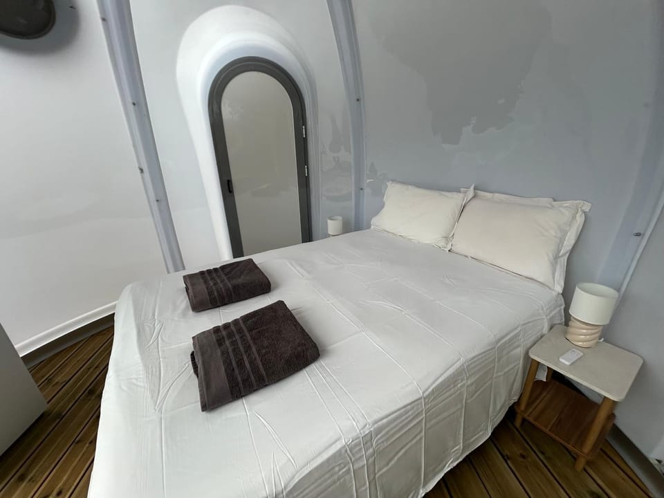 Nuit insolite sous les étoiles jacuzzi privé Luxury tent in Nouvelle-Aquitaine