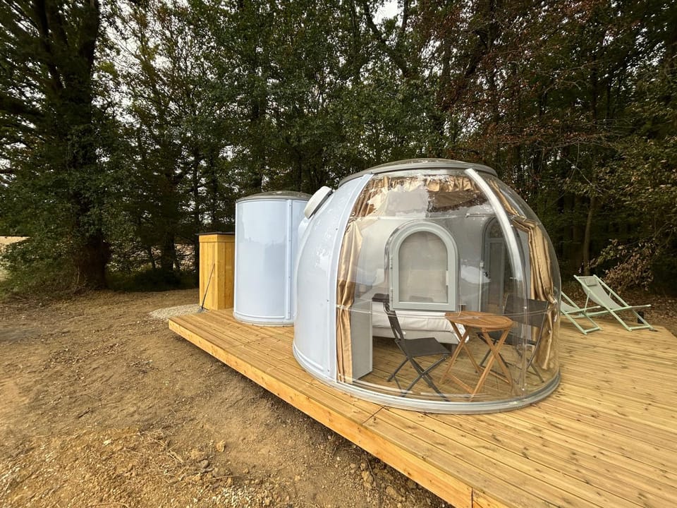 Nuit insolite sous les étoiles jacuzzi privé Luxury tent in Nouvelle-Aquitaine