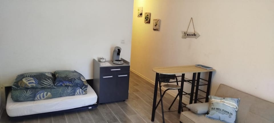 Studio Niort proche Assurances Apartment in Nouvelle-Aquitaine