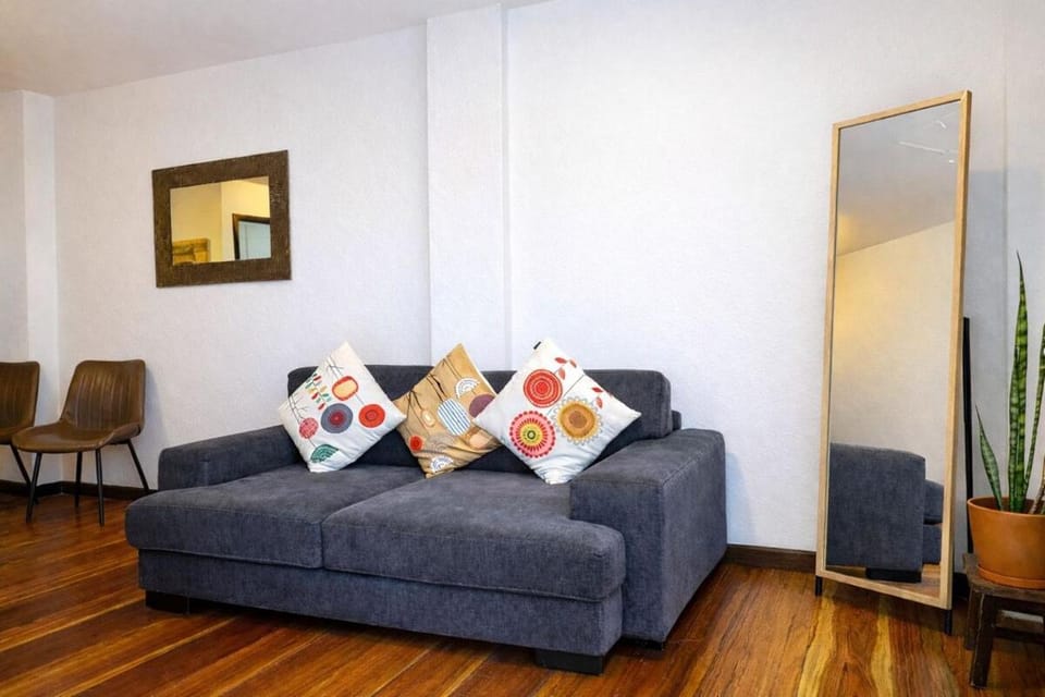 Colonial Retreat in Cuenca by the Tomebamba Apartment in Cuenca