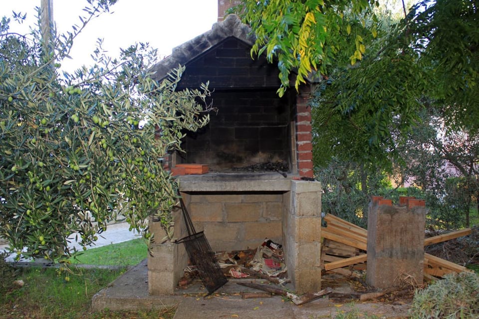 Location, children, Family