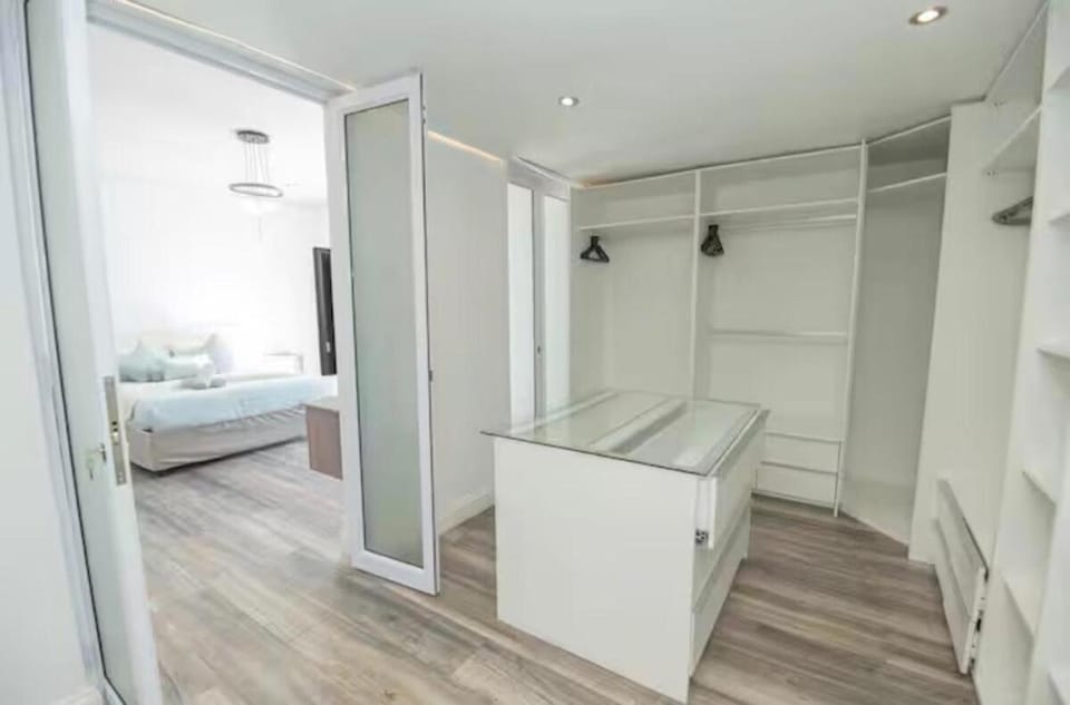 Bedroom, wardrobe