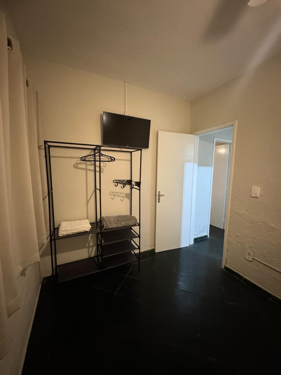 TV and multimedia, Photo of the whole room