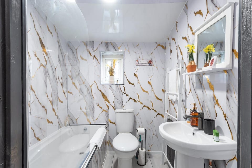 Toilet, Bathroom