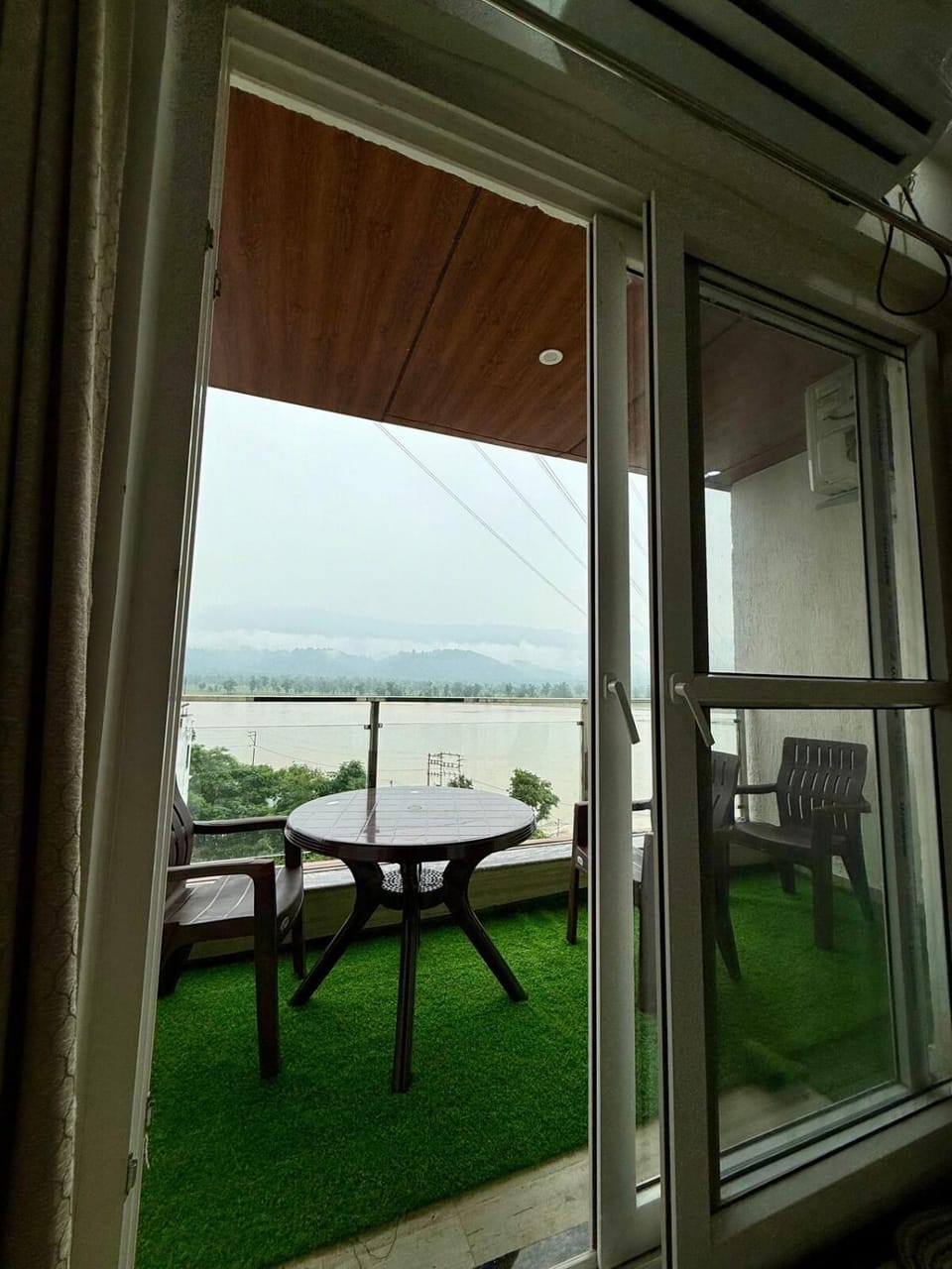 Trinity Heights by Nihar-With Ganga Arti view Apartment in Rishikesh