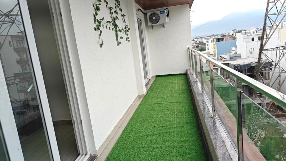 Trinity Heights by Nihar-With Ganga Arti view Apartment in Rishikesh