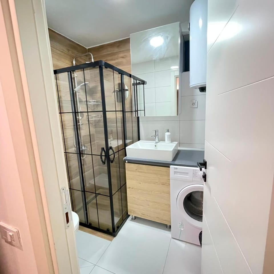 Palamut tesisleri Apartment in Kotor Municipality