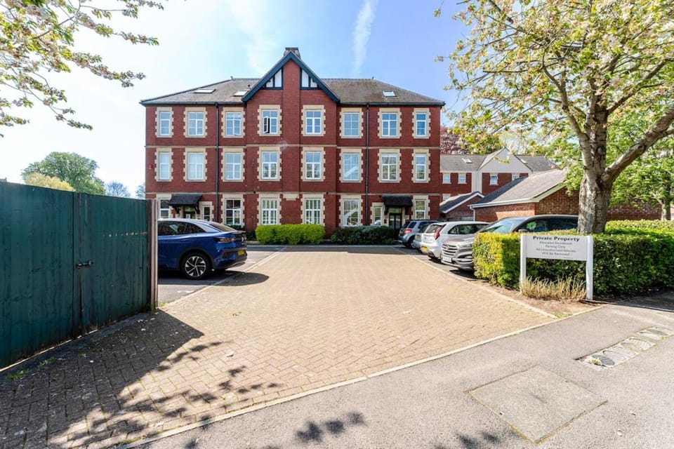 Delightful 3 Bed Apartment in Ham Green Bristol Apartment in Bristol