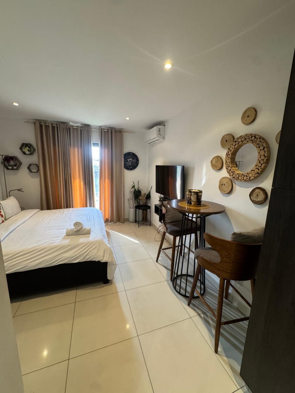 Ivory Suites at The Lennox Apartment in Accra