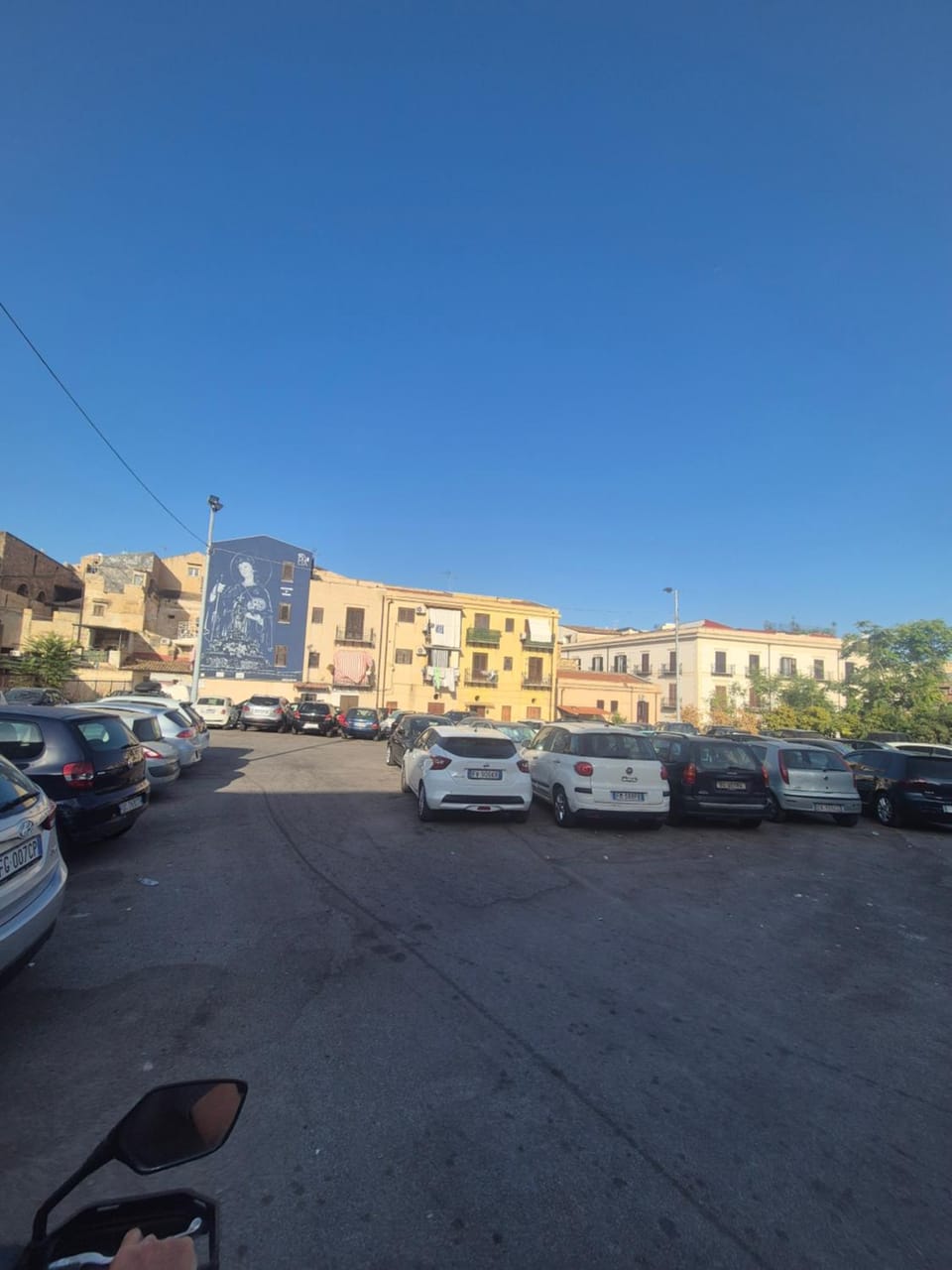 City view, Quiet street view