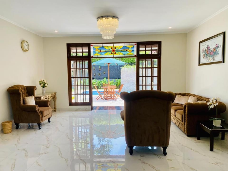 Villa Danis Rancamaya by REJA Hotel in West Java