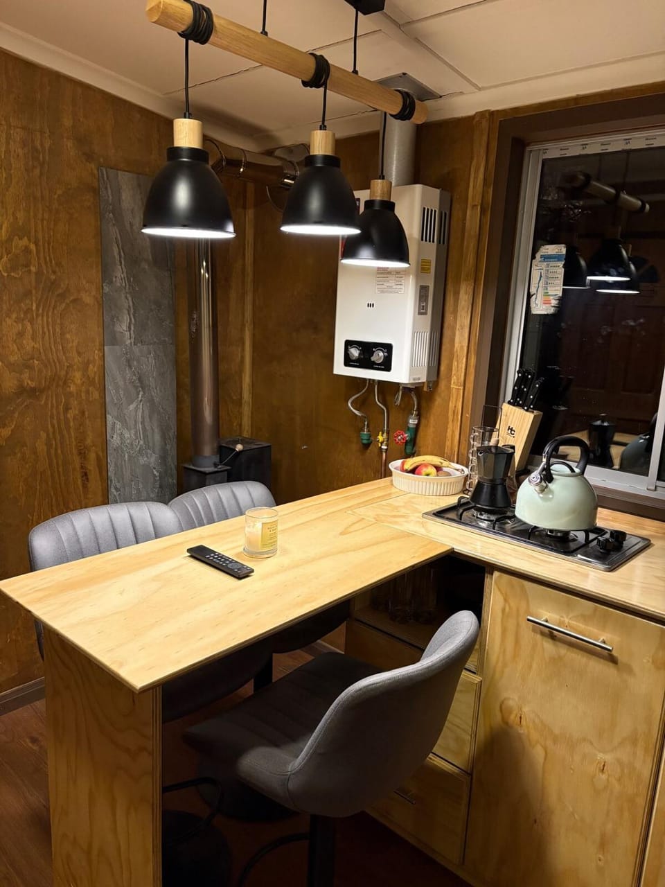 TinyHouse Basecamps - National Reserve 800m away - 2km to Corralco Apartment in Araucania, Chile