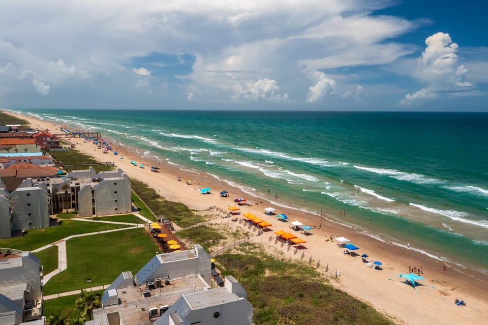 Isla Bella - 2BR Steps from the Beach with Pool Apartment in South Padre Island