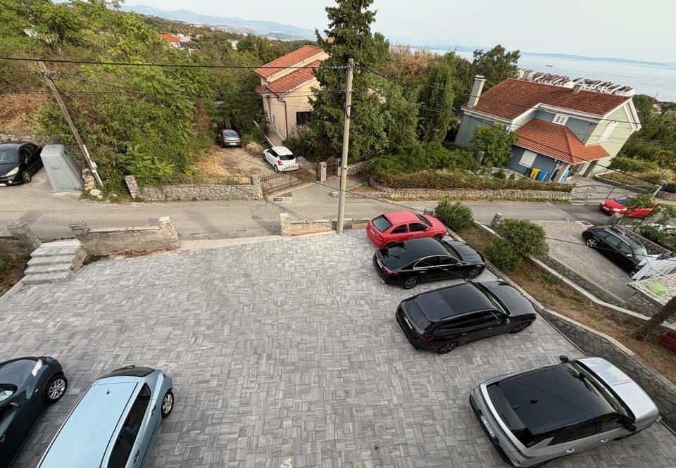 Bird's eye view, Street view, Parking