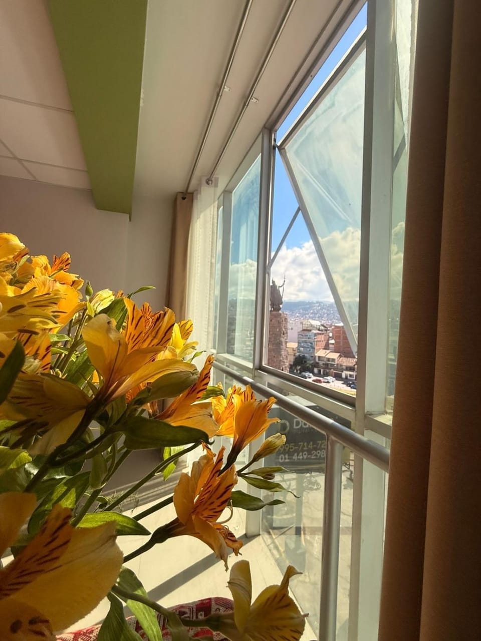 Modern 2BR Loft2 City Views Elevator Sleeps 4 Apartment in Cusco