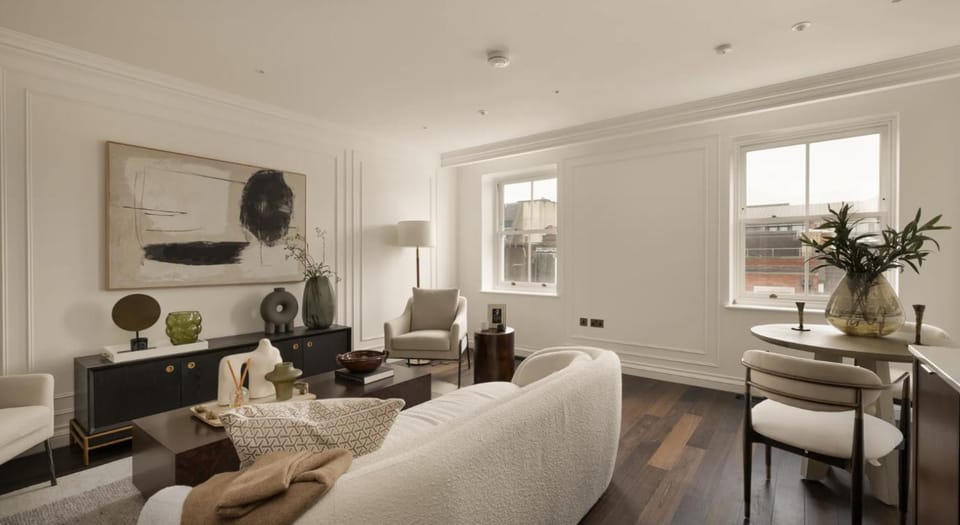 Living room, Seating area, Dining area