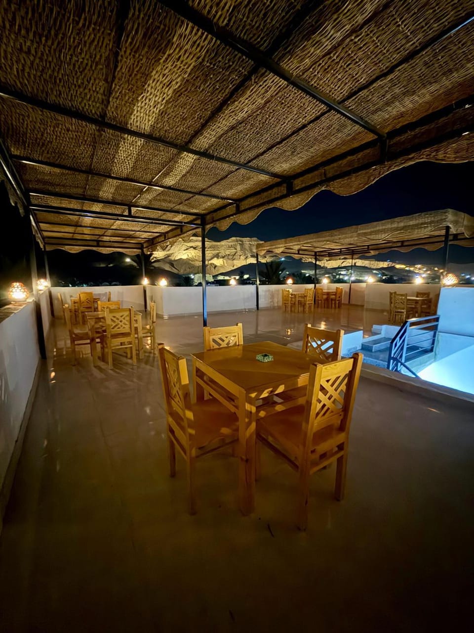 Restaurant/places to eat, Banquet/Function facilities