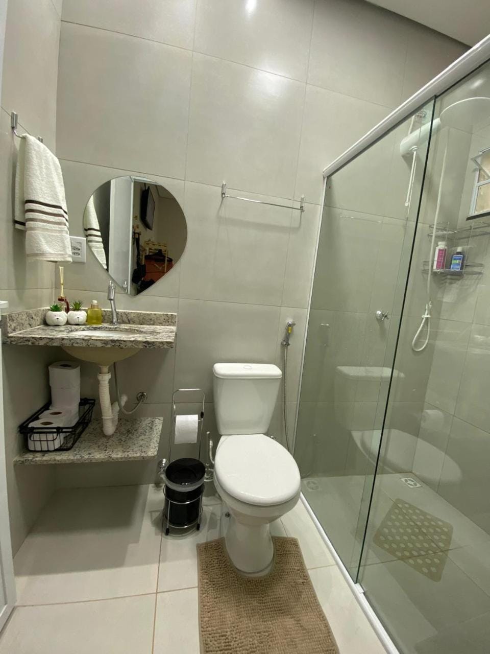 Shower, Bathroom, towels