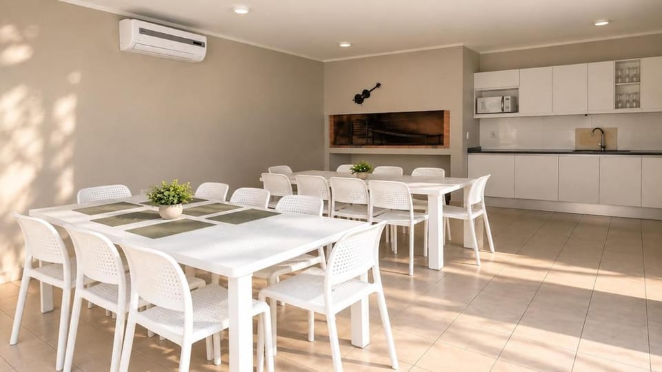 Apartamento Piso 9 en Edificio Stradivarius, Punta del Este Apartment in Punta del Este
