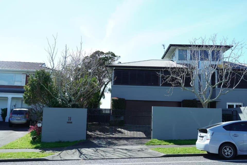Property building, Street view