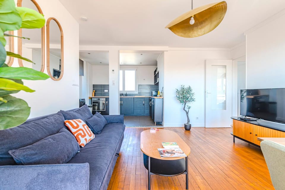 Living room, kitchen
