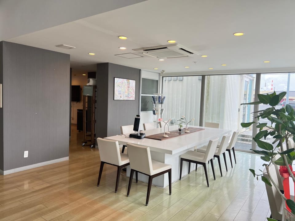 Communal lounge/ TV room