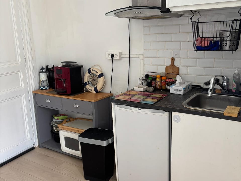 Studio centre-ville, animaux admis - 2 pers. - FR-1-712-107 Apartment in Deauville
