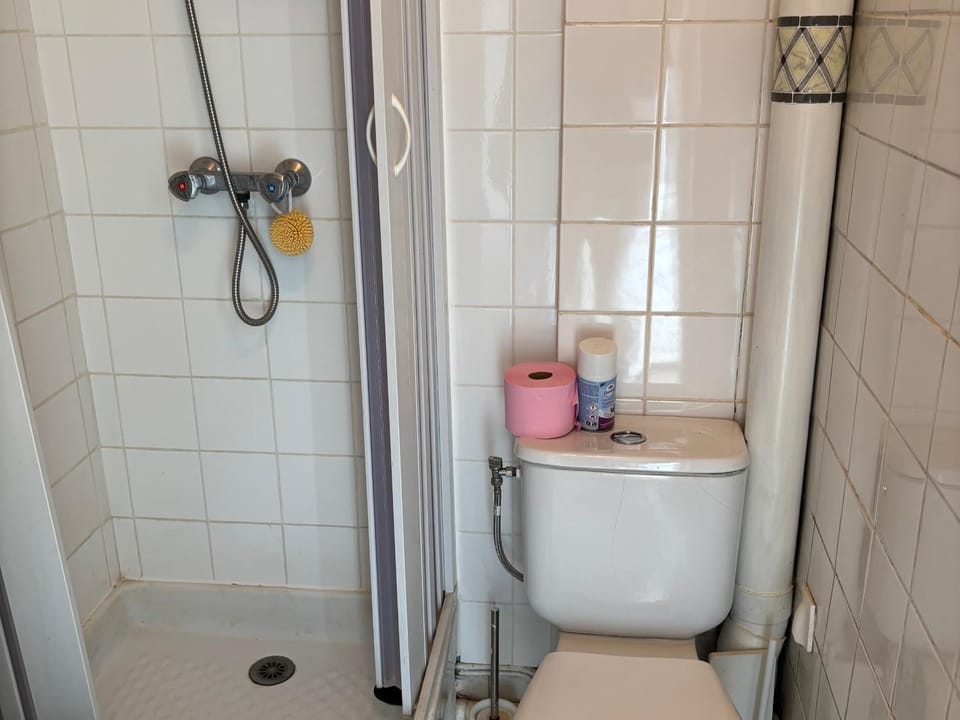 Studio centre-ville, animaux admis - 2 pers. - FR-1-712-107 Apartment in Deauville