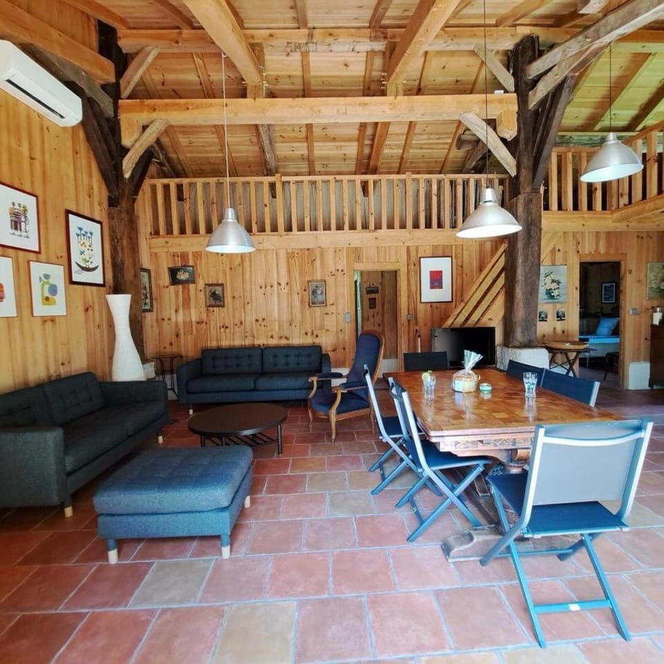 Chiouleben House in Lit-et-Mixe