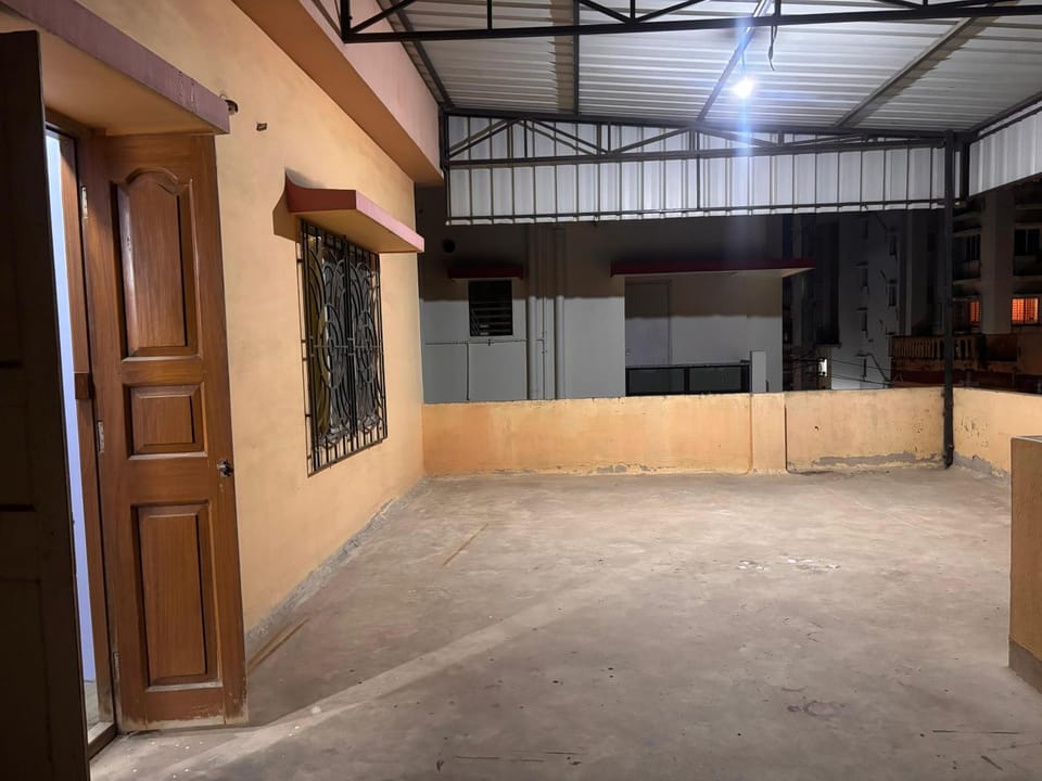 Shree Chintaharan Apartment in Kolkata