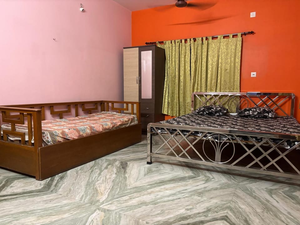 Shree Chintaharan Apartment in Kolkata