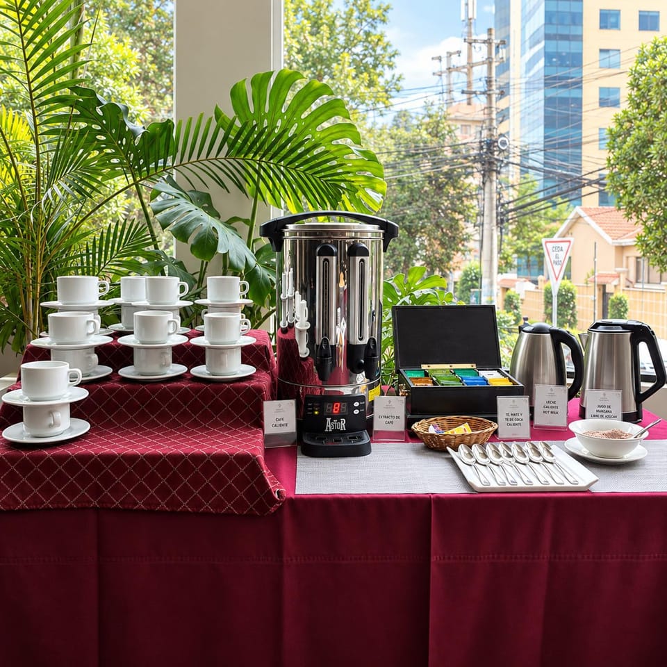 Day, Coffee/tea facilities, Kitchen or kitchenette, Food and drinks, Food