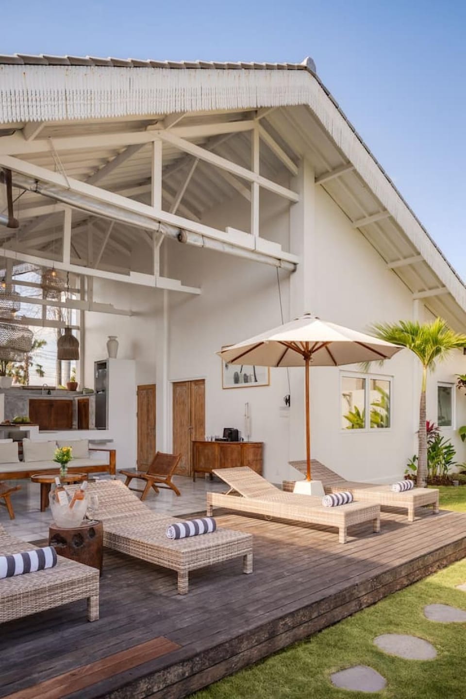3BR Garden Villa with Expansive Pool in Bingin Villa in Bali