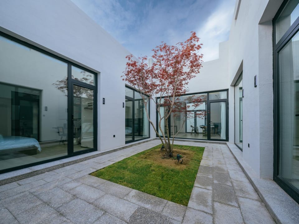 Inner courtyard view
