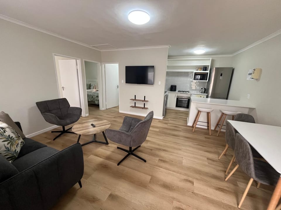 Living room, Seating area, Dining area, kitchen