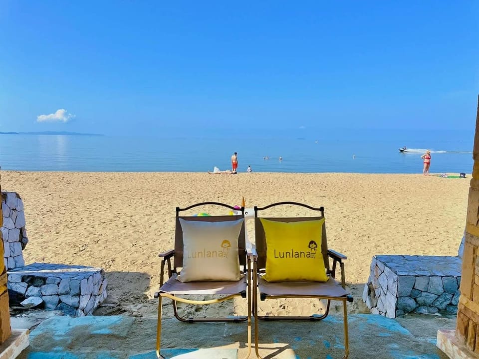 Sea View 5BR Private Beach & Pool Villa Villa in Pattaya City