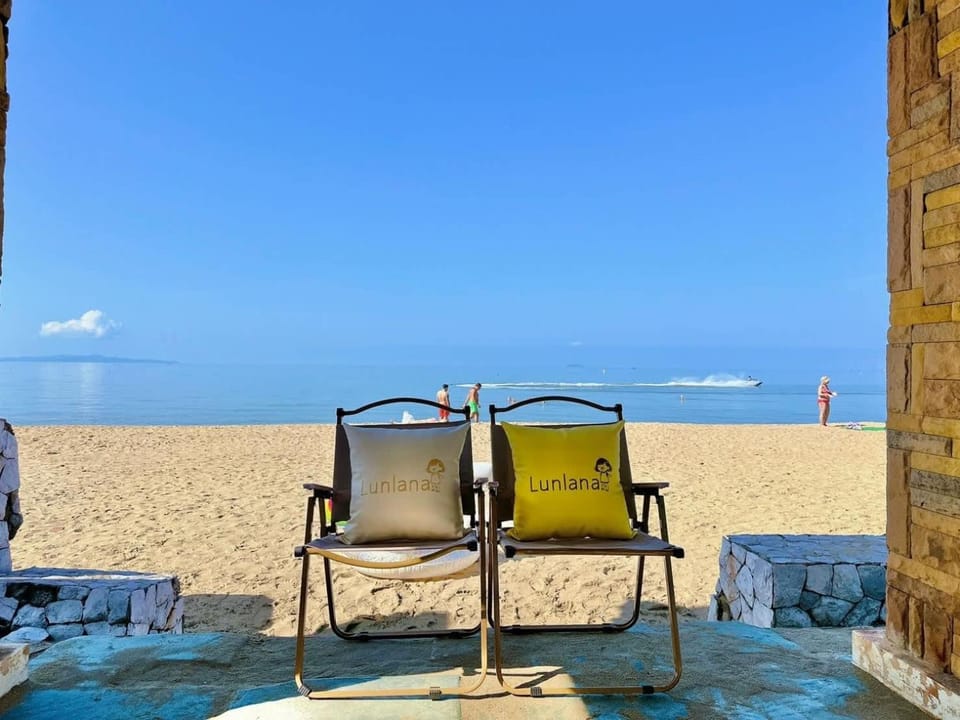 Sea View 5BR Private Beach & Pool Villa Villa in Pattaya City