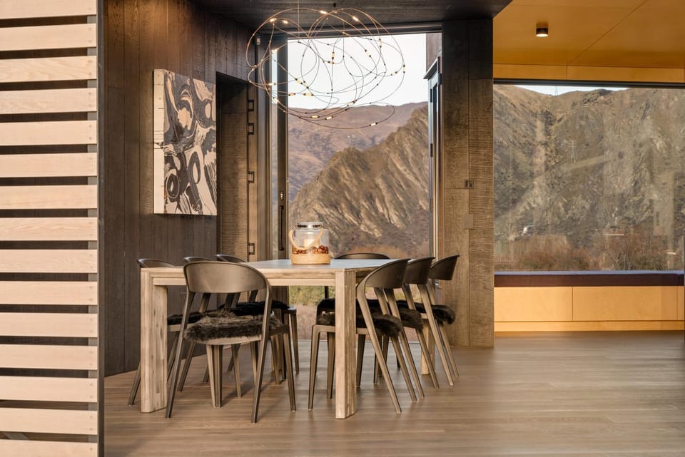 Dining area, Mountain view