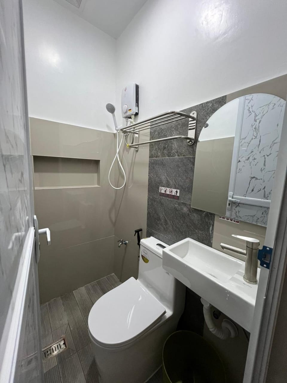 Shower, Toilet, Bathroom