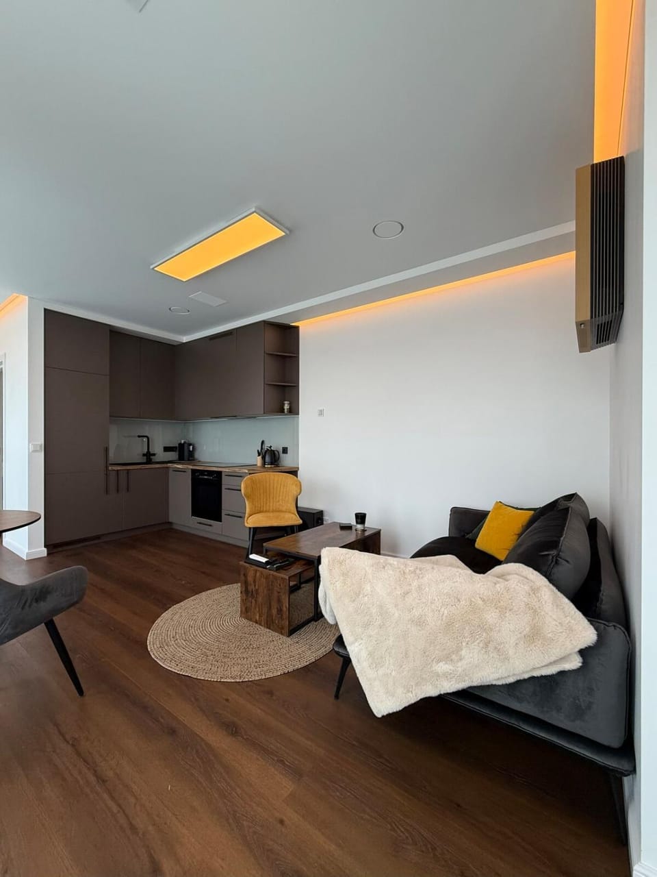 Living room, Seating area
