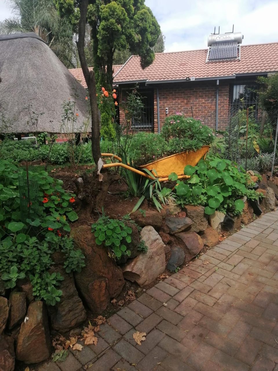 M&M Uphill Apartment in Gauteng