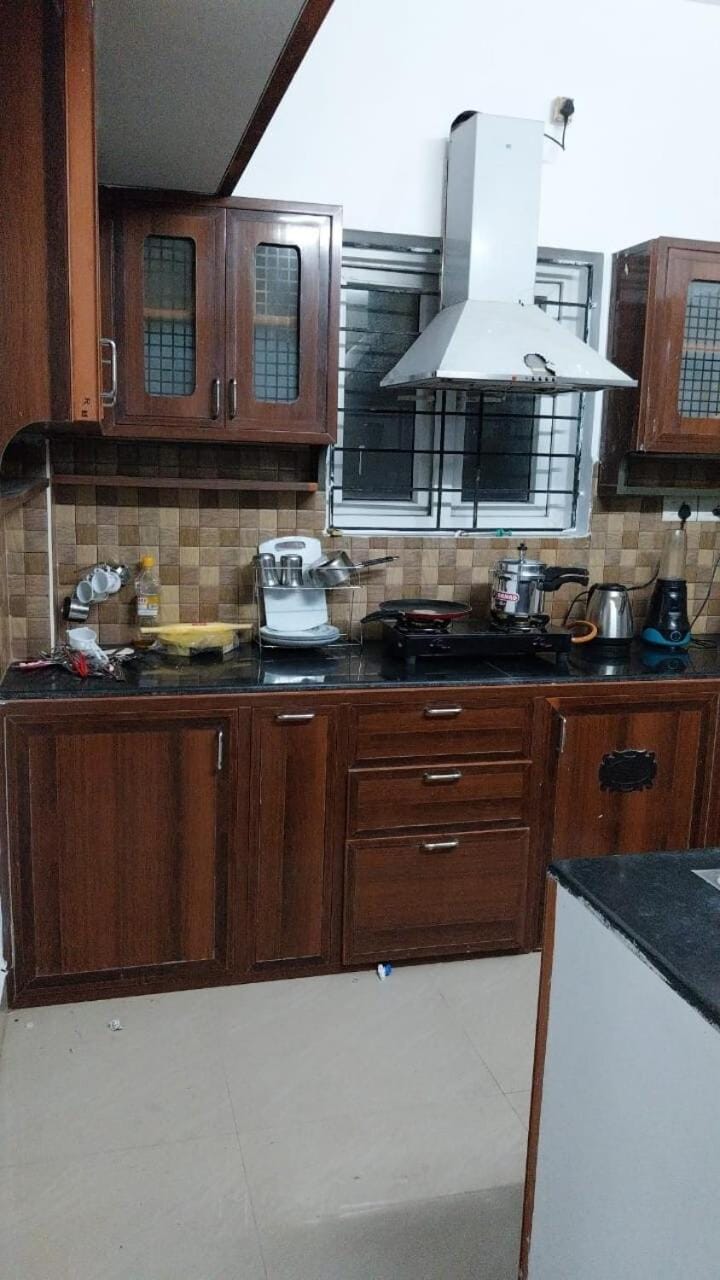 2bhk fully furnished with covered car park Apartment in Chennai