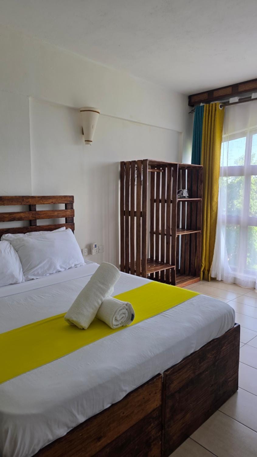 Sun and Sand-Golden Sun Apartment in Diani Beach