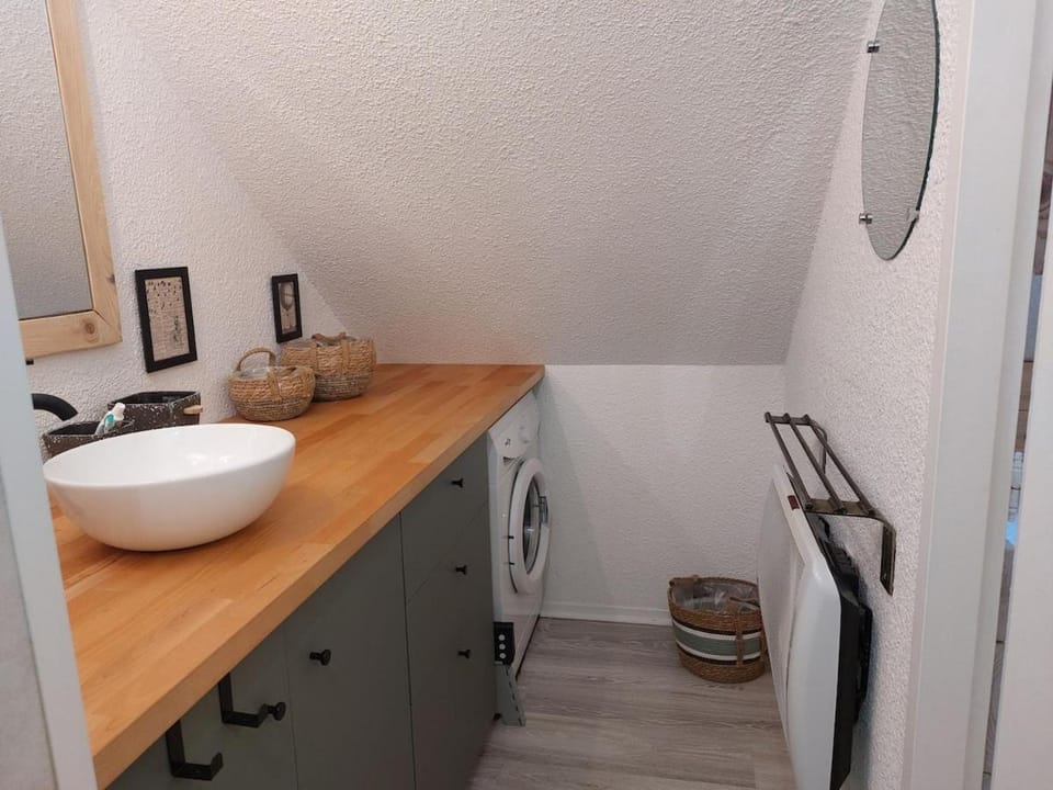 Beautiful 42m2 appartement, quiet, free covered parking Apartment in Les Deux Alpes