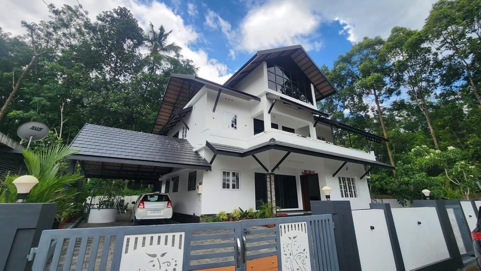 KLM Holiday Homes Bed and Breakfast in Kerala