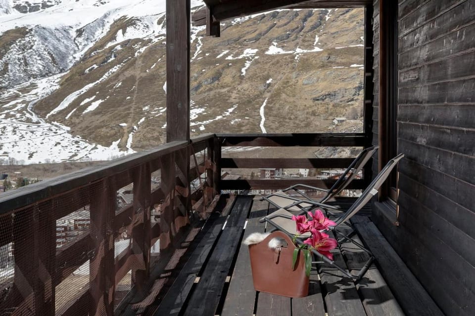 Balcony/Terrace, Mountain view