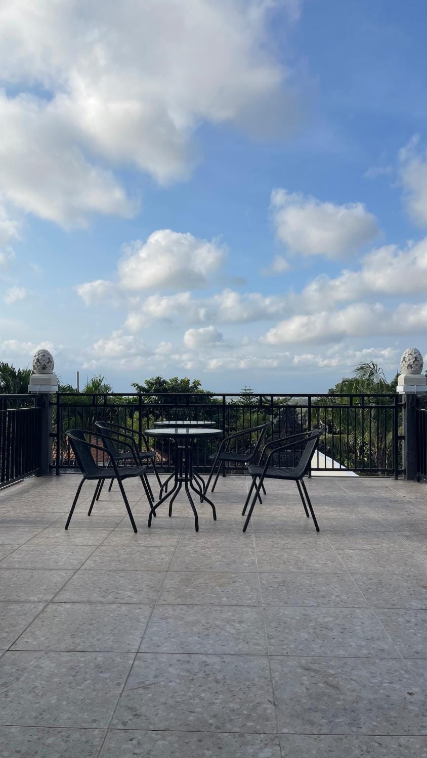 View (from property/room), Balcony/Terrace, Dining area